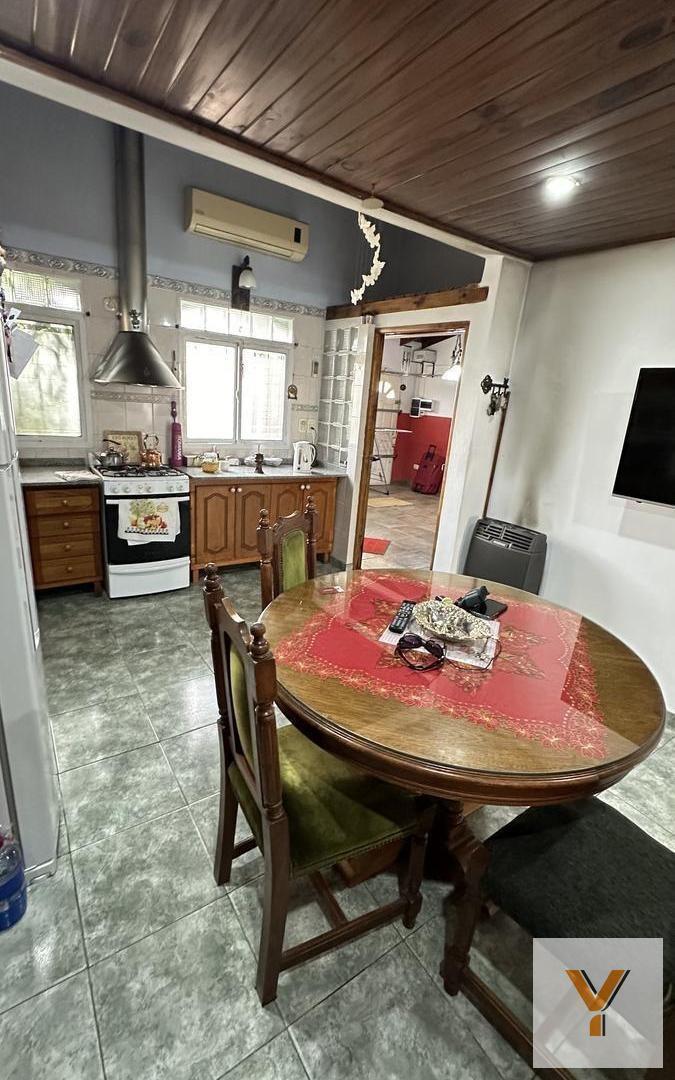 Foto de Casa en venta - 3 Dormitorios 2 Baños - Lomas de Zamora, imagen 4