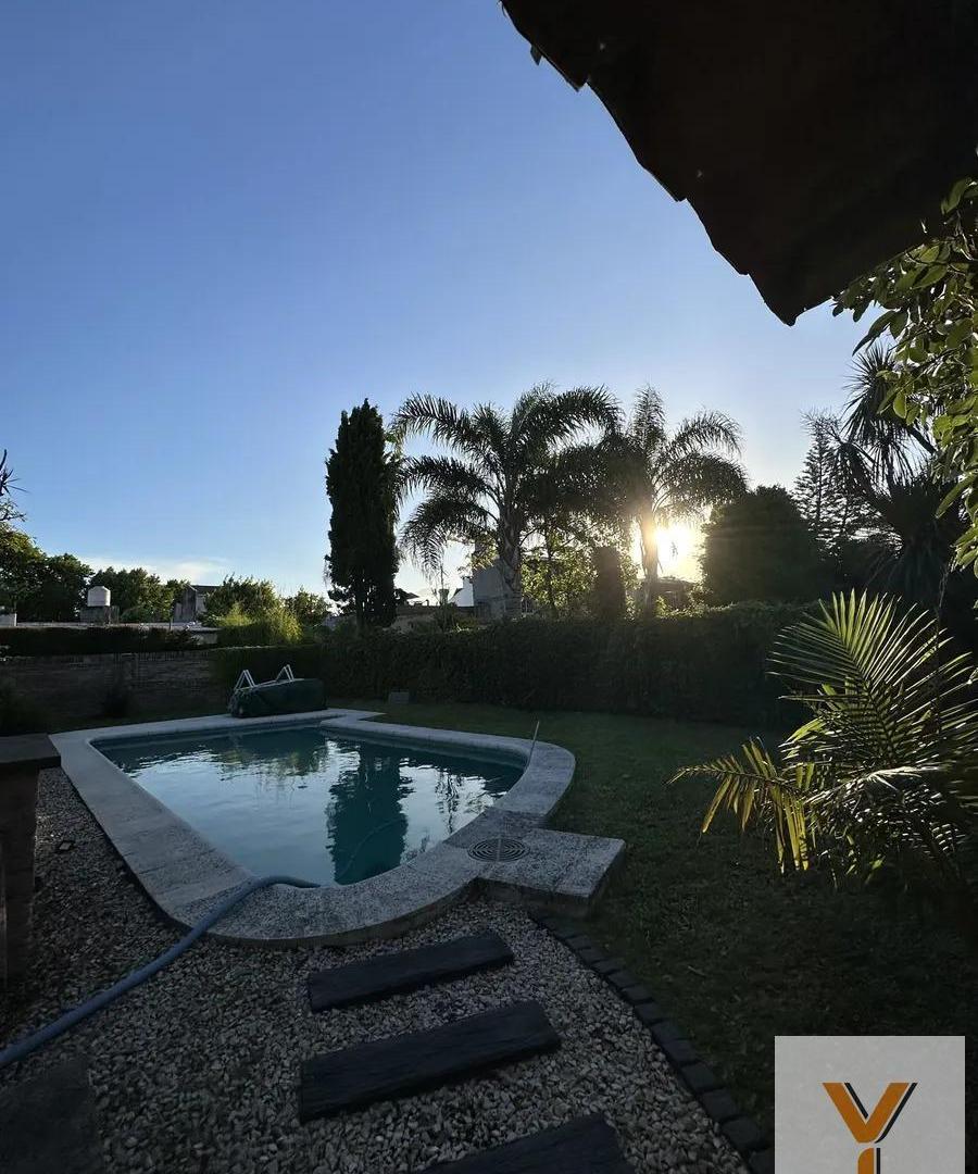 Foto de Terreno en venta - 205Mts2 - Lomas de Zamora, imagen 2