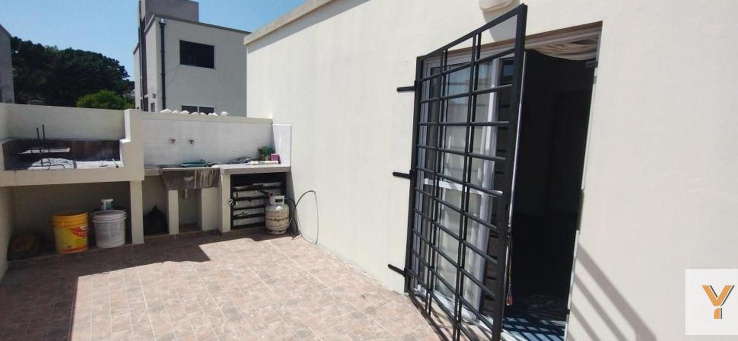 Foto de Departamento en venta - 2 Dormitorios 1 Baño - Cochera - 80Mts2 - Las, imagen 5