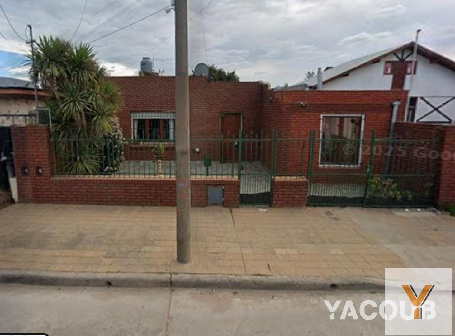 Foto de Casa en venta - 2 Dormitorios 1 Baño - Necochea, imagen 1
