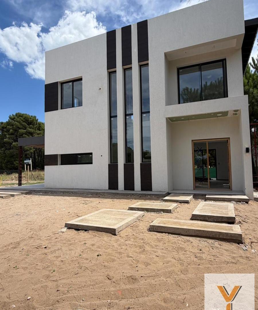 Foto de Casa en venta - 3 Dormitorios 4 Baños - Pinamar, imagen 2
