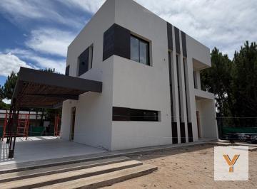 Foto de Casa en venta - 3 Dormitorios 4 Baños - Pinamar, imagen 1