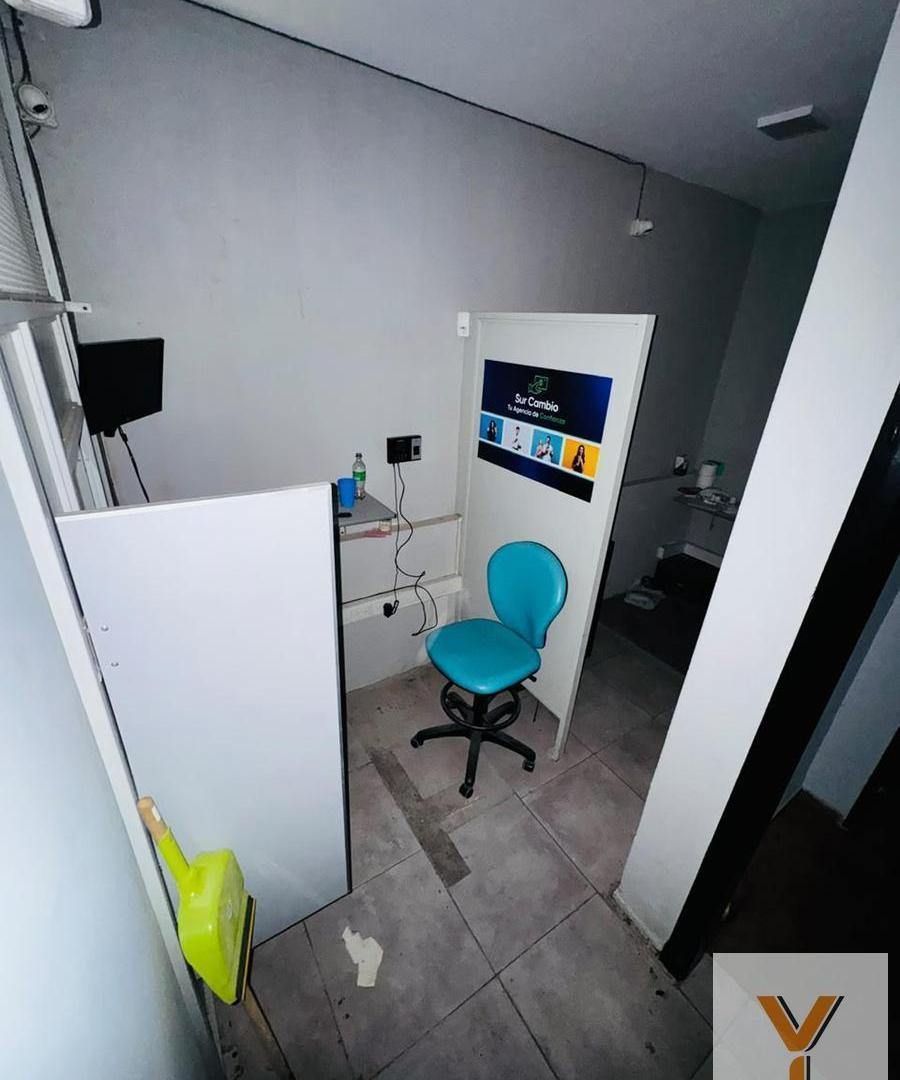Foto de Local en Alquiler - 1 Baño - 30mts - Esteban Echeverría, imagen 3