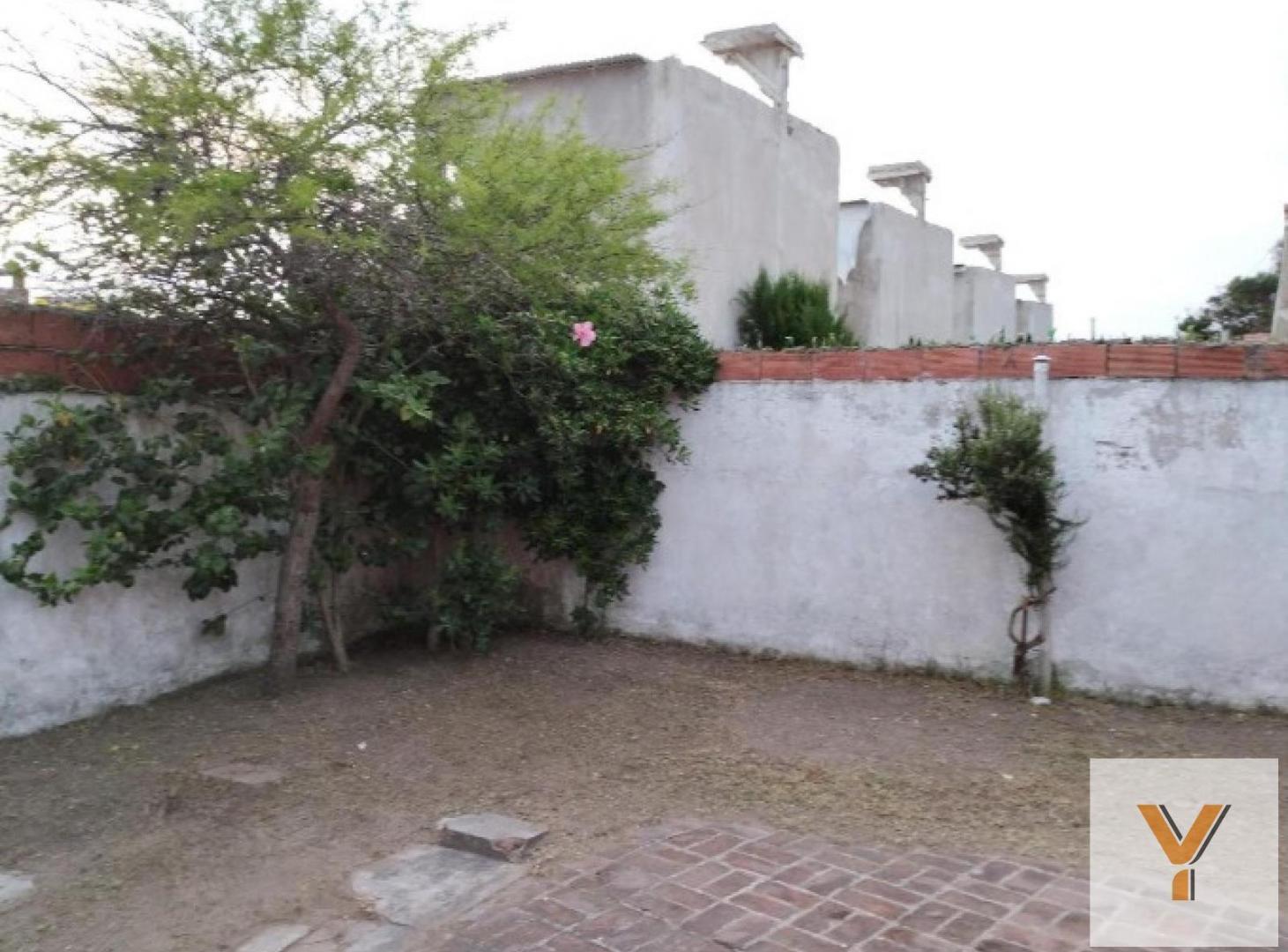 Foto de PH en venta - 1 Dormitorio 1 Baño - Cochera - 140Mts2 - Mar del Tuyú, imagen 3