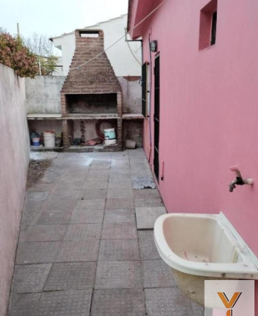 Foto de PH en venta - 1 Dormitorio 1 Baño - Cochera - 140Mts2 - Mar del Tuyú, imagen 5