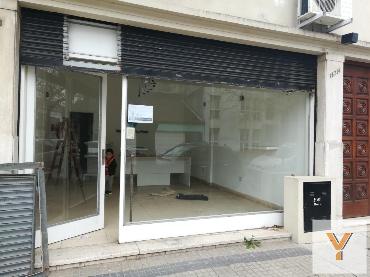 Foto de Local Comercial en venta - 2 Ambientes - La Plata, imagen 2
