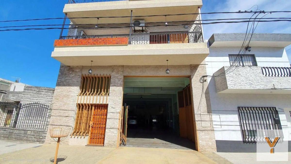 Foto de Casa en venta - 2 Dormitorios 3 Baños - La Matanza, imagen 3