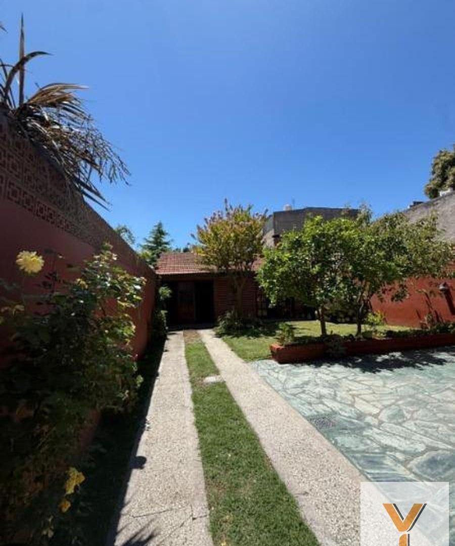 Foto de Casa en venta - 3 Dormitorios 3 Baños - Mar del Plata, imagen 3