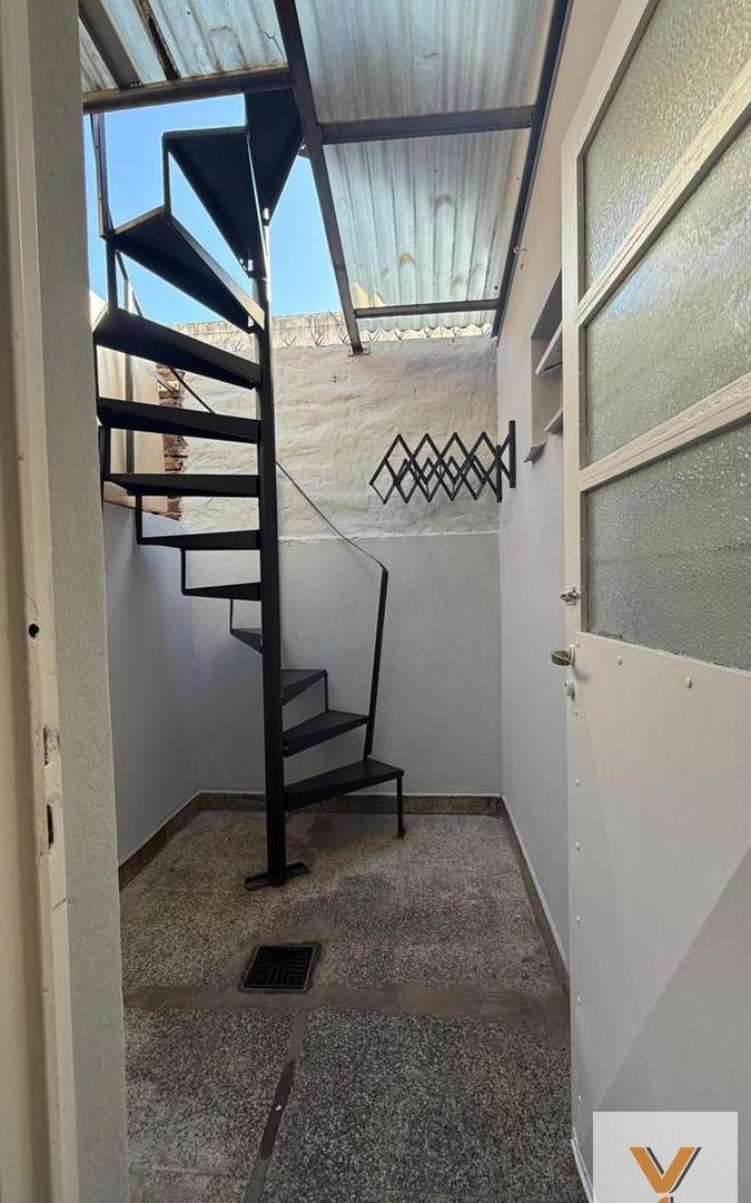 Foto de PH en alquiler - 1 Dormitorio 2 Baños - Morón, imagen 3