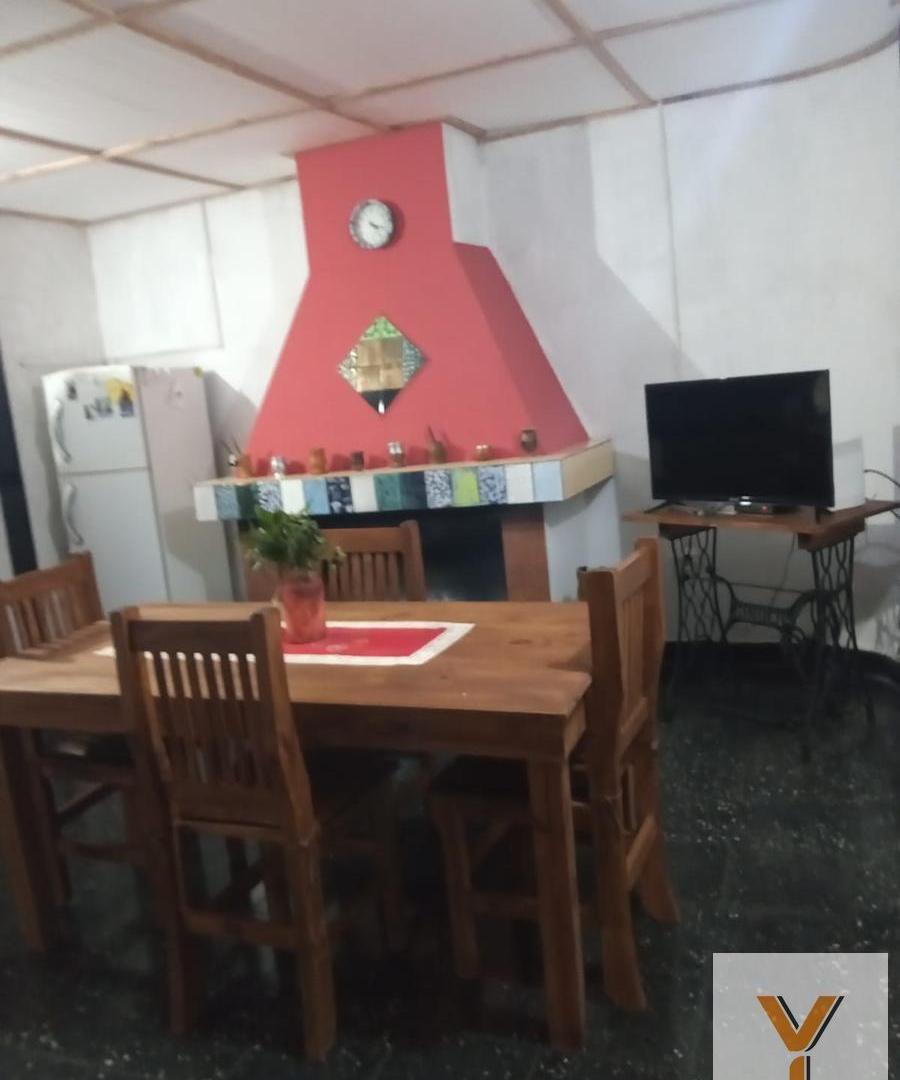 Foto de Casa en venta - 2 Dormitorios 1 Baño - Luján, imagen 4