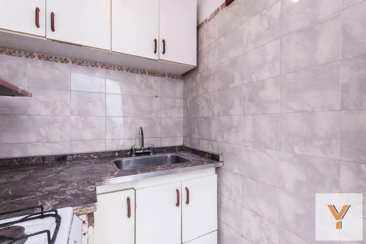Foto de PH en venta - 2 Dormitorios 1 Baño - Lanús, imagen 3