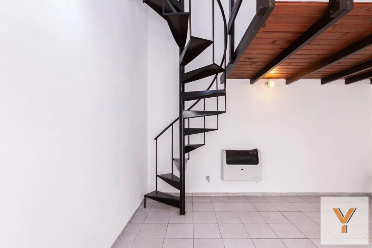 Foto de PH en venta - 2 Dormitorios 1 Baño - Lanús, imagen 1