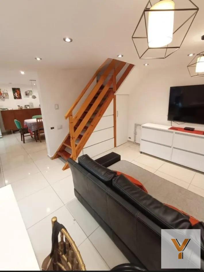 Foto de PH en venta - 3 Dormitorios 2 Baños - Boedo, imagen 1