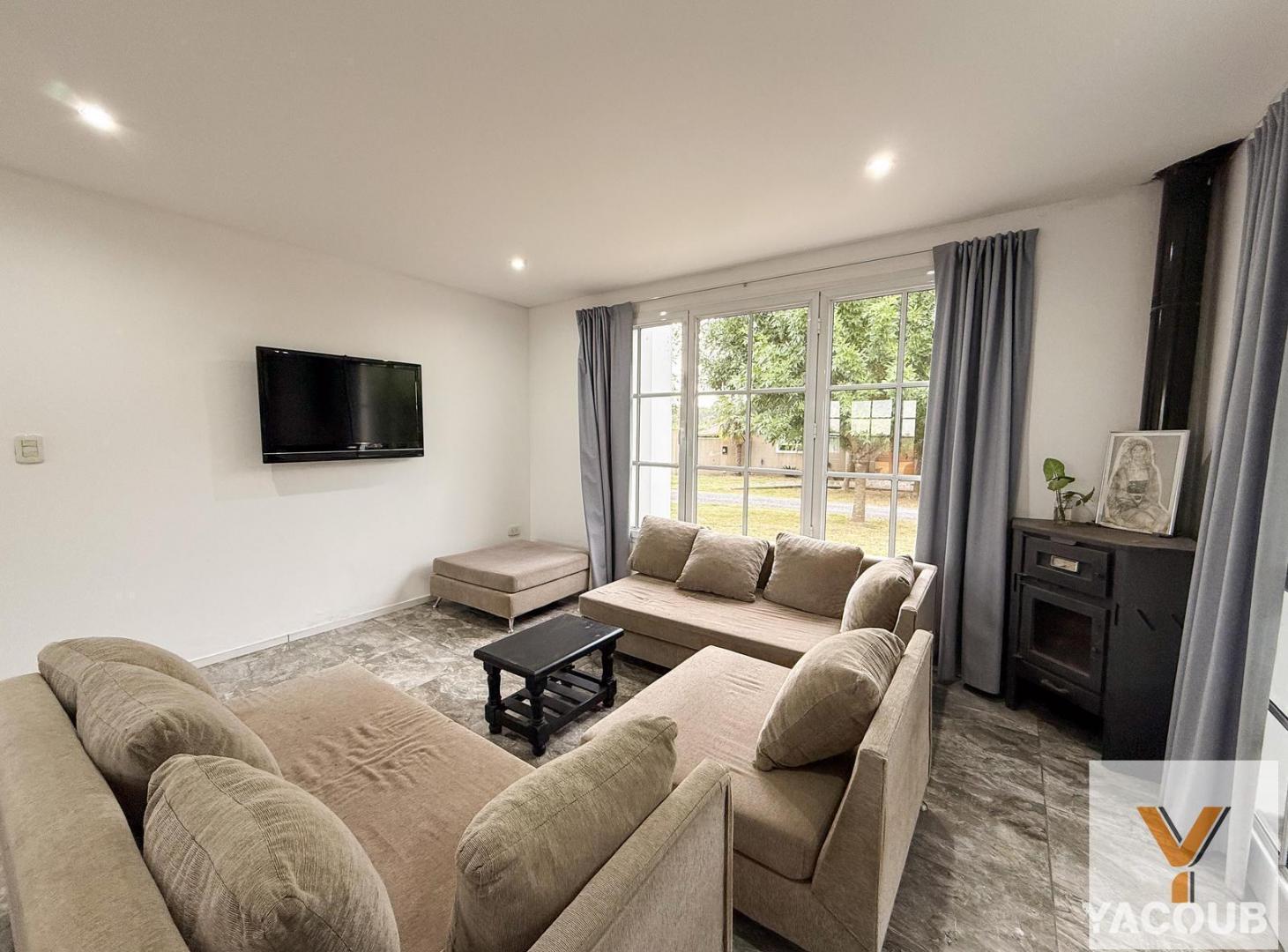 Foto de Casa en venta - 2 Dormitorios 2 Baños - Villa Parque Sicardi, imagen 5