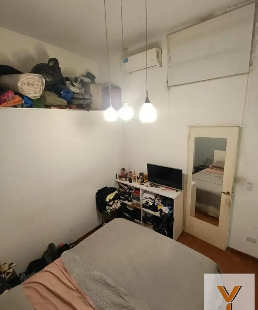 Foto de PH en venta - 2 Dormitorios 1 Baño - Colegiales, imagen 4