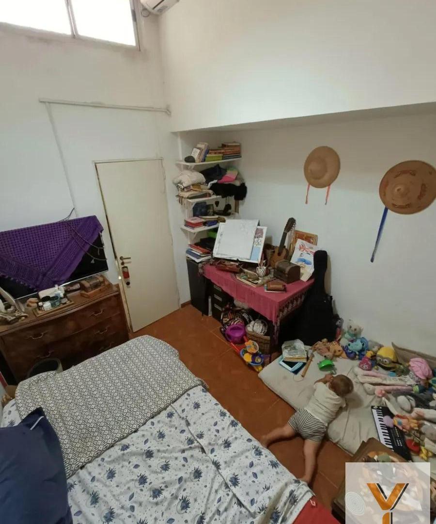 Foto de PH en venta - 2 Dormitorios 1 Baño - Colegiales, imagen 3