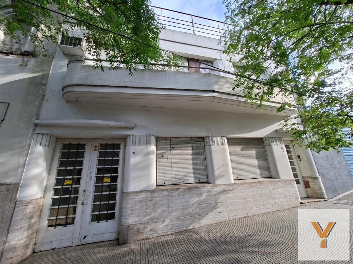 Foto de PH en venta - 5 Dormitorios 3 Baños - Parque Chacabuco, imagen 4