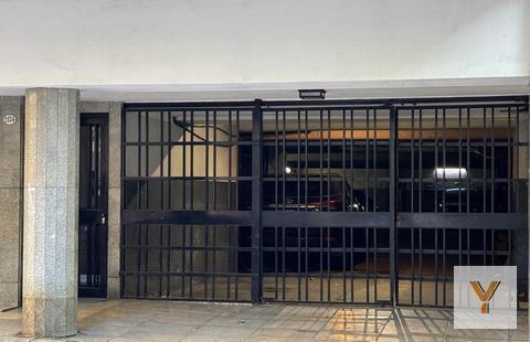 Foto de Cochera en venta - 12Mts2 - Recoleta, imagen 2
