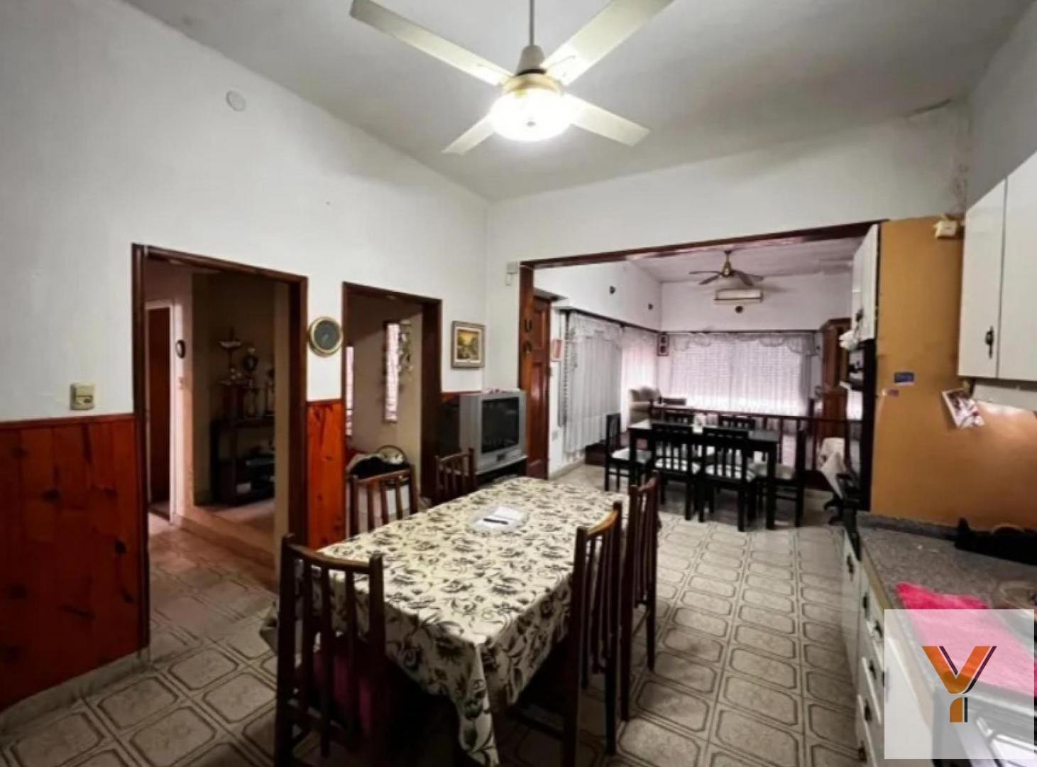 Foto de Casa en venta - 3 Dormitorios 1 Baño - Ramos Mejía, imagen 2