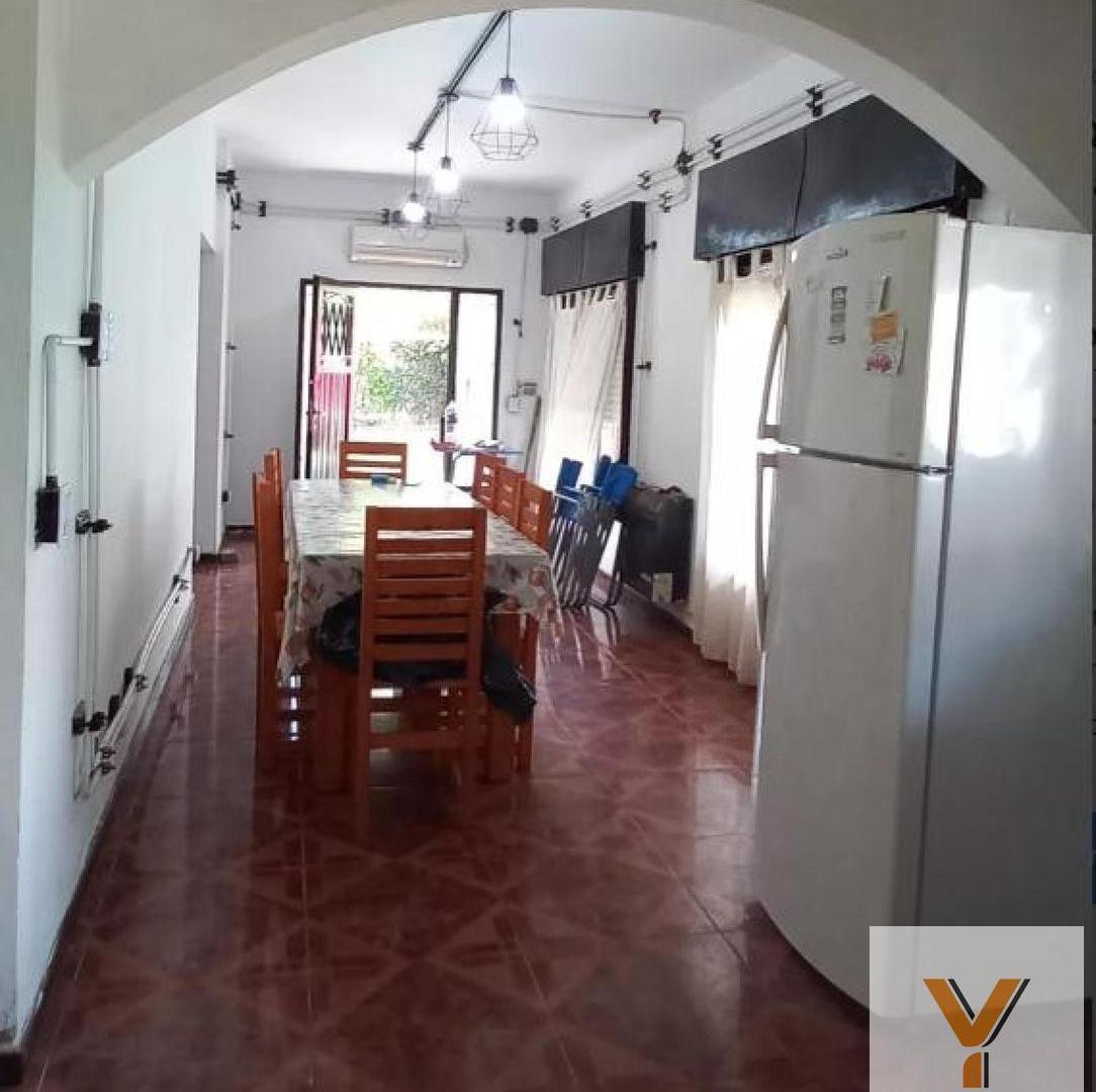 Foto de Casa en venta - 4 Dormitorios 1 Baño - 1.500Mts2 - Ezeiza, imagen 2