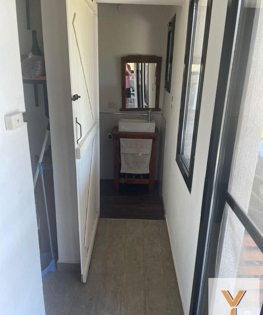 Foto de Casa en venta - 3 Dormitorios 2 Baños - Cochera - 180Mts2 - Monte, imagen 2