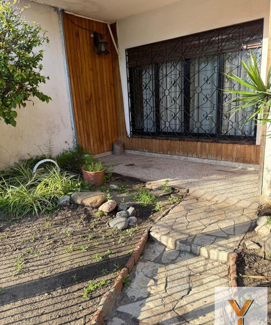 Foto de Casa venta 3 dormitorios- Moron Sur, imagen 1