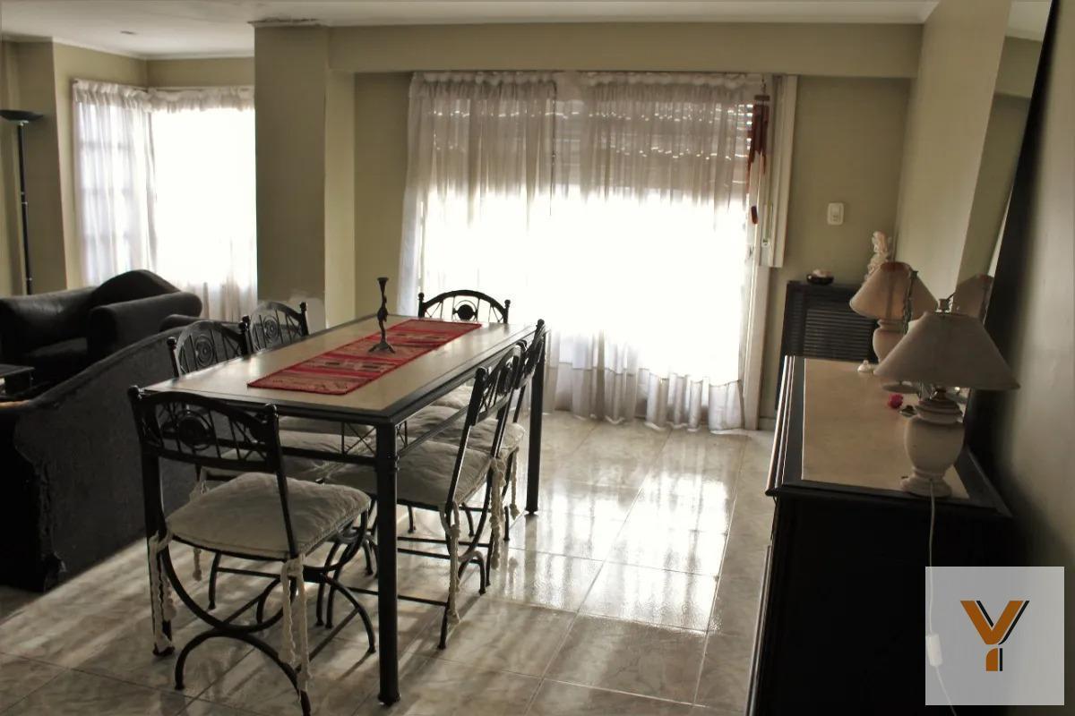 Foto de Casa en venta - 5 Dormitorios 2 Baños 1 Cochera - 192Mts2 - San Justo, imagen 3