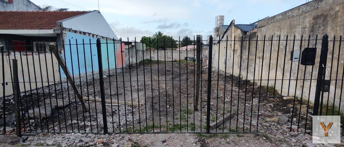 Foto de Terreno en venta - 331mts2 - Castelar Norte, imagen 1