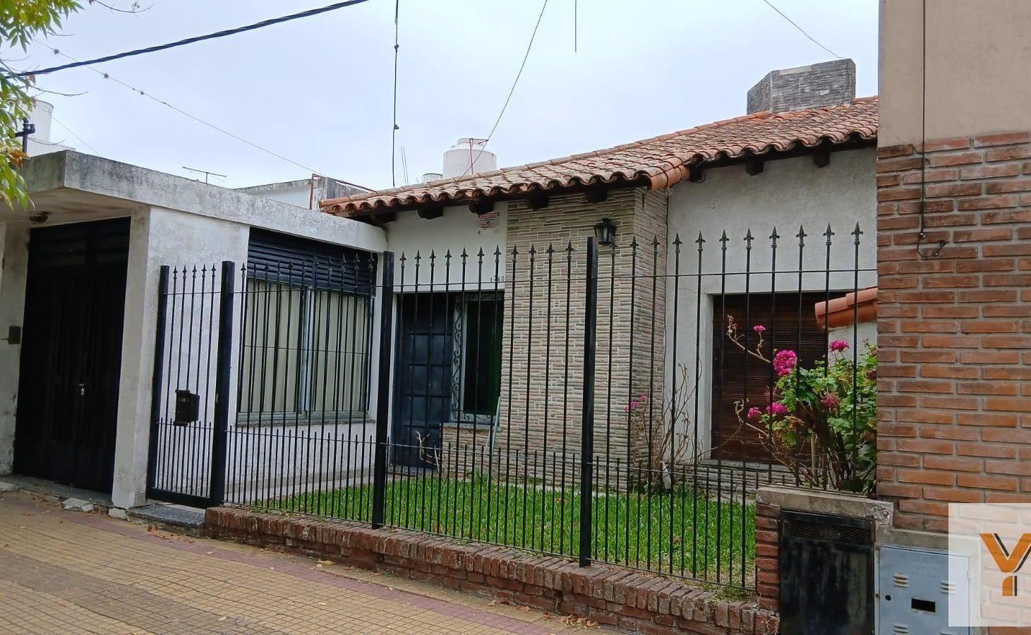 Foto de Casa en venta - 2 Dormitorios 1 Baño - La Plata, imagen 4