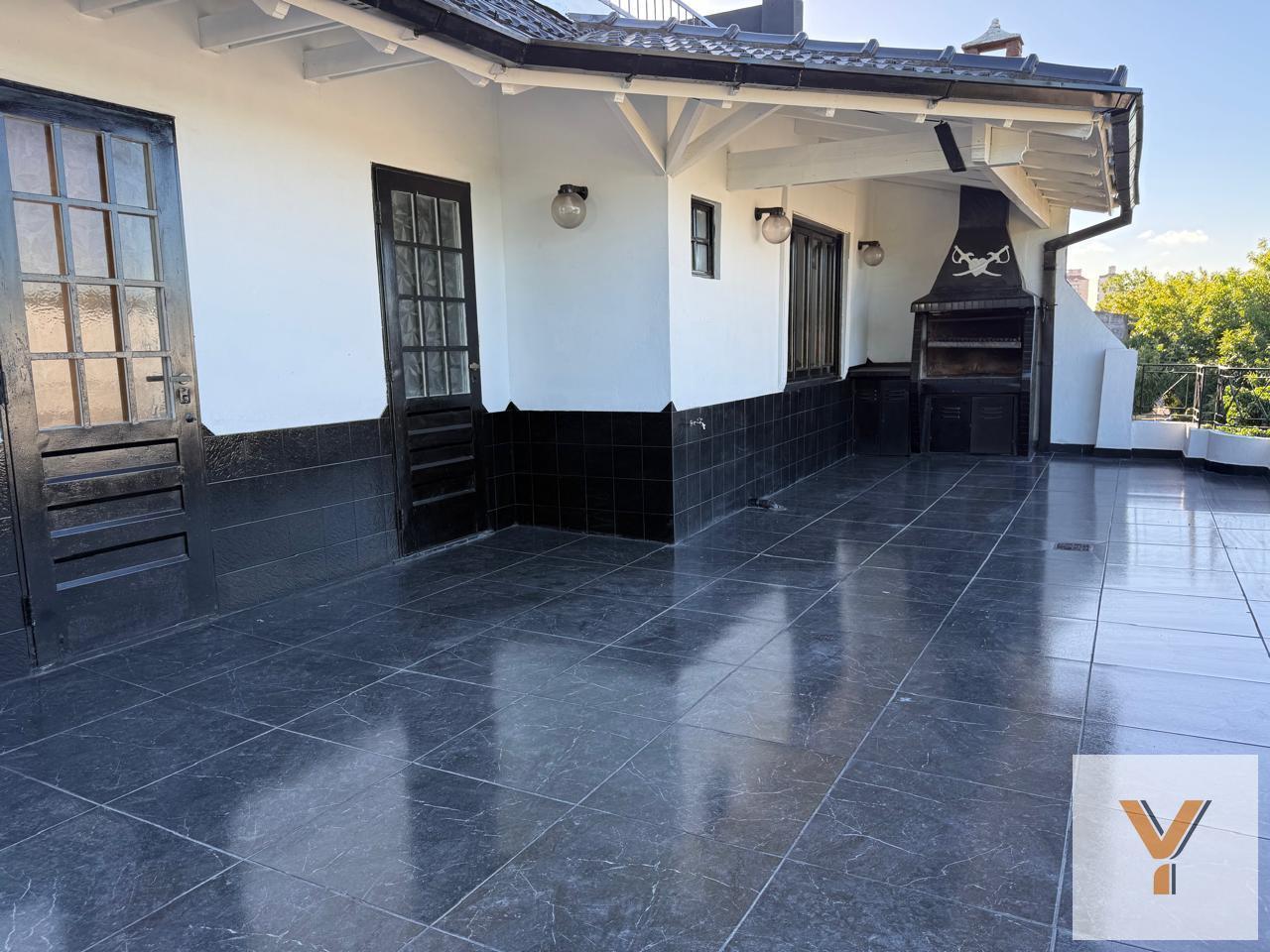 Foto de Departamento en venta - 3 Dormitorios 2 Baños - Mataderos, imagen 1