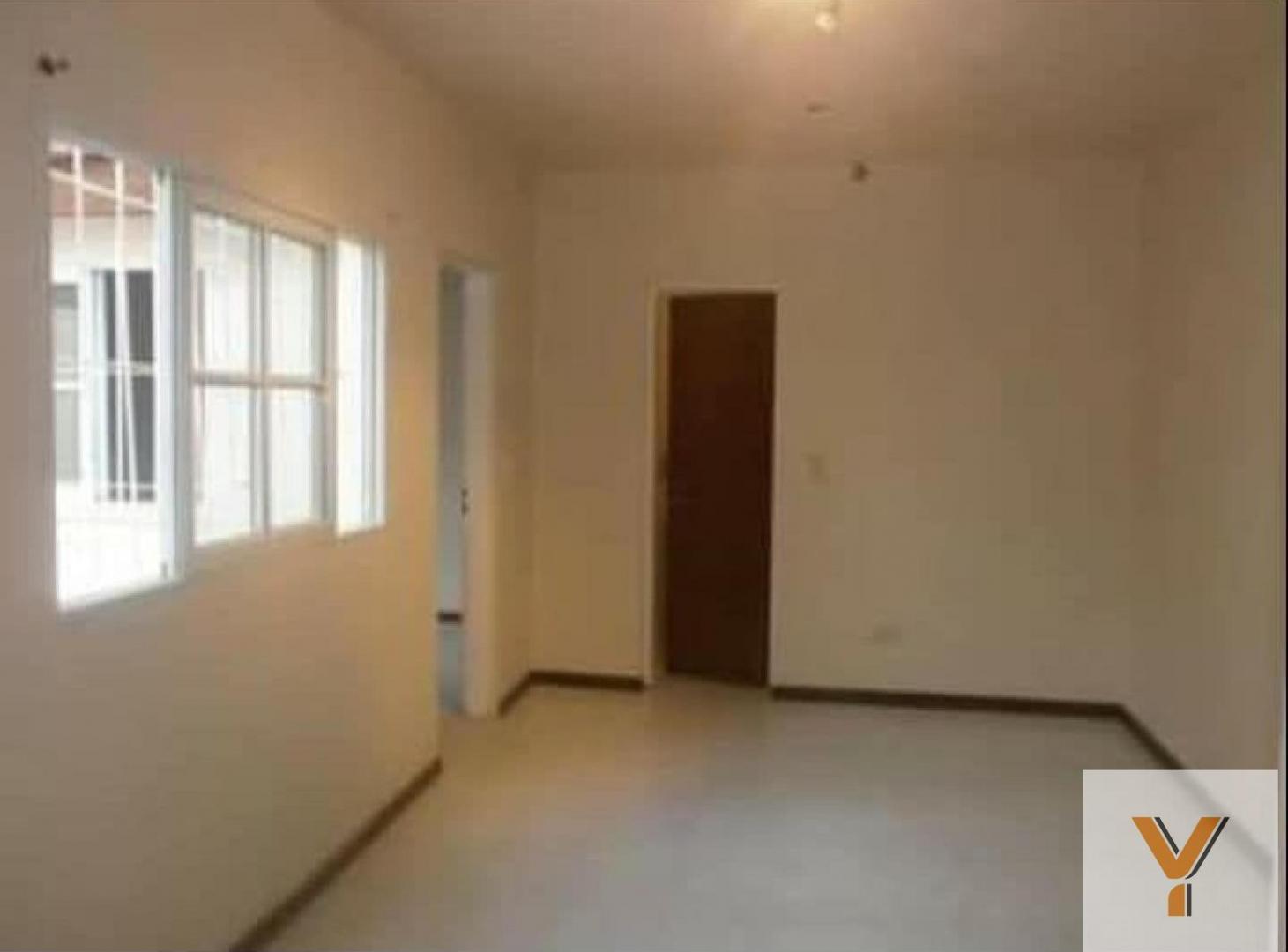 Foto de PH en venta - 1 Dormitorio 1 Baño - Lanús, imagen 4