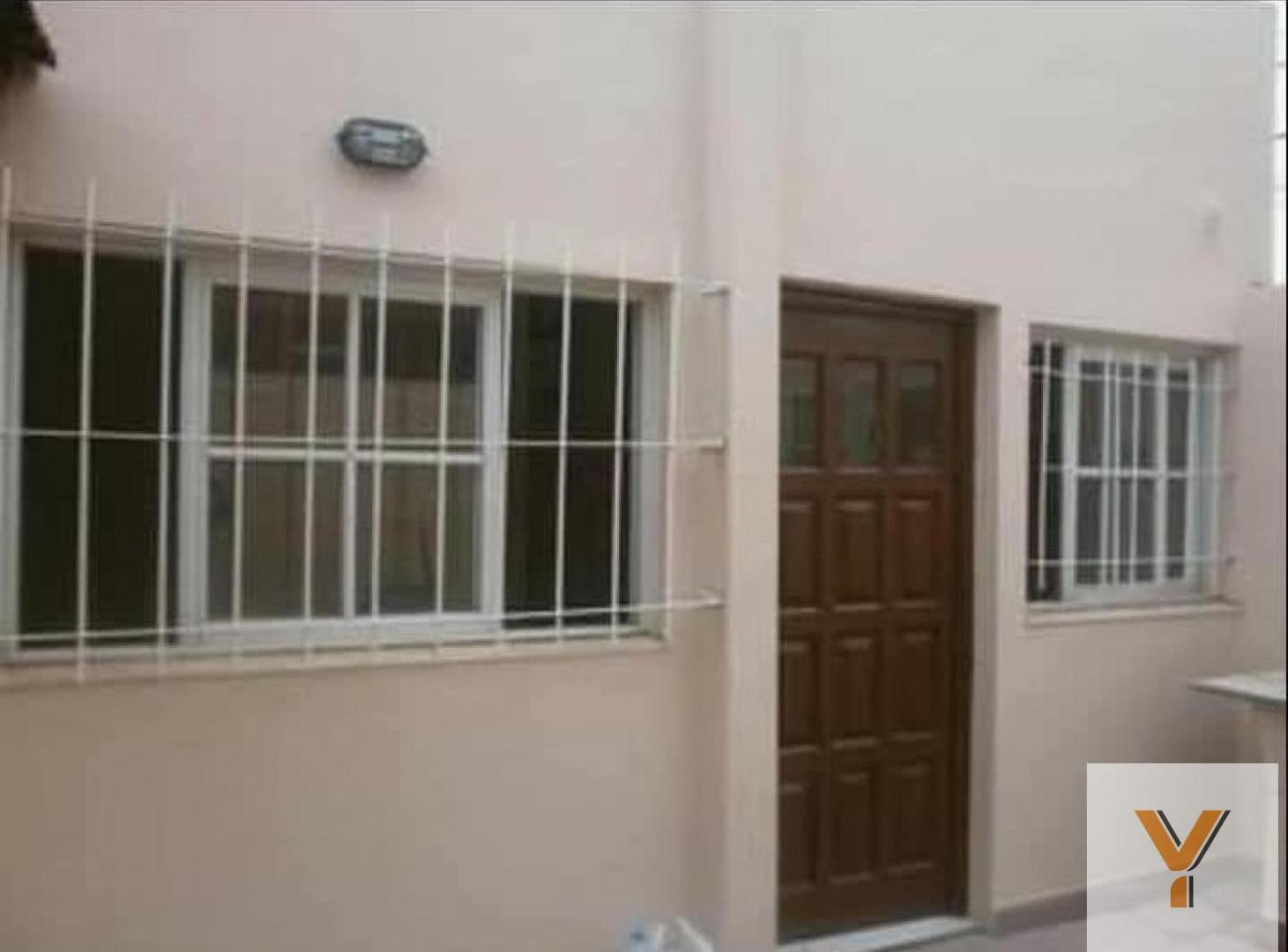 Foto de PH en venta - 1 Dormitorio 1 Baño - Lanús, imagen 5