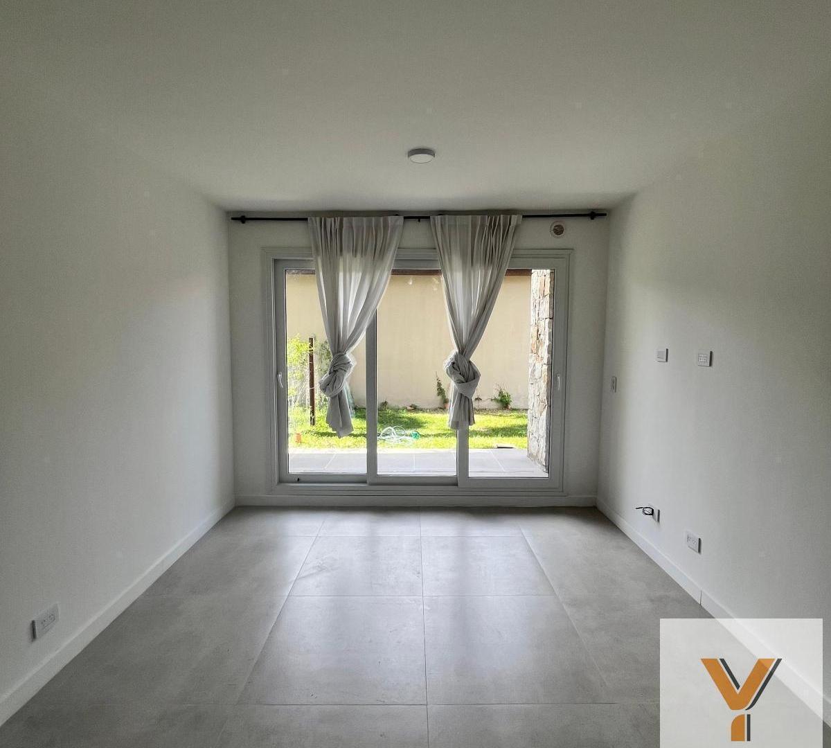 Foto de Casa en venta - 2 Dormitorios 2 Baños - Escobar, imagen 1