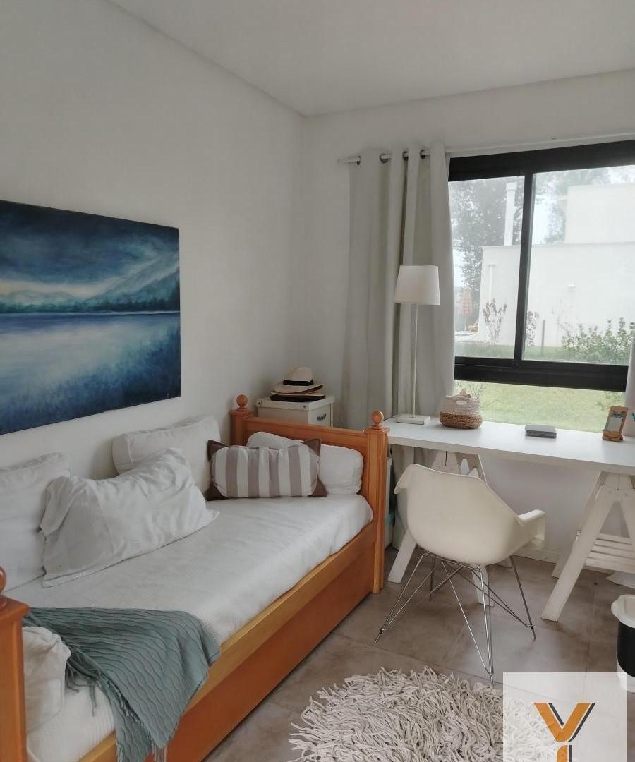 Foto de Casa en venta - 3 Dormitorios 2 Baños - Pilar, imagen 3