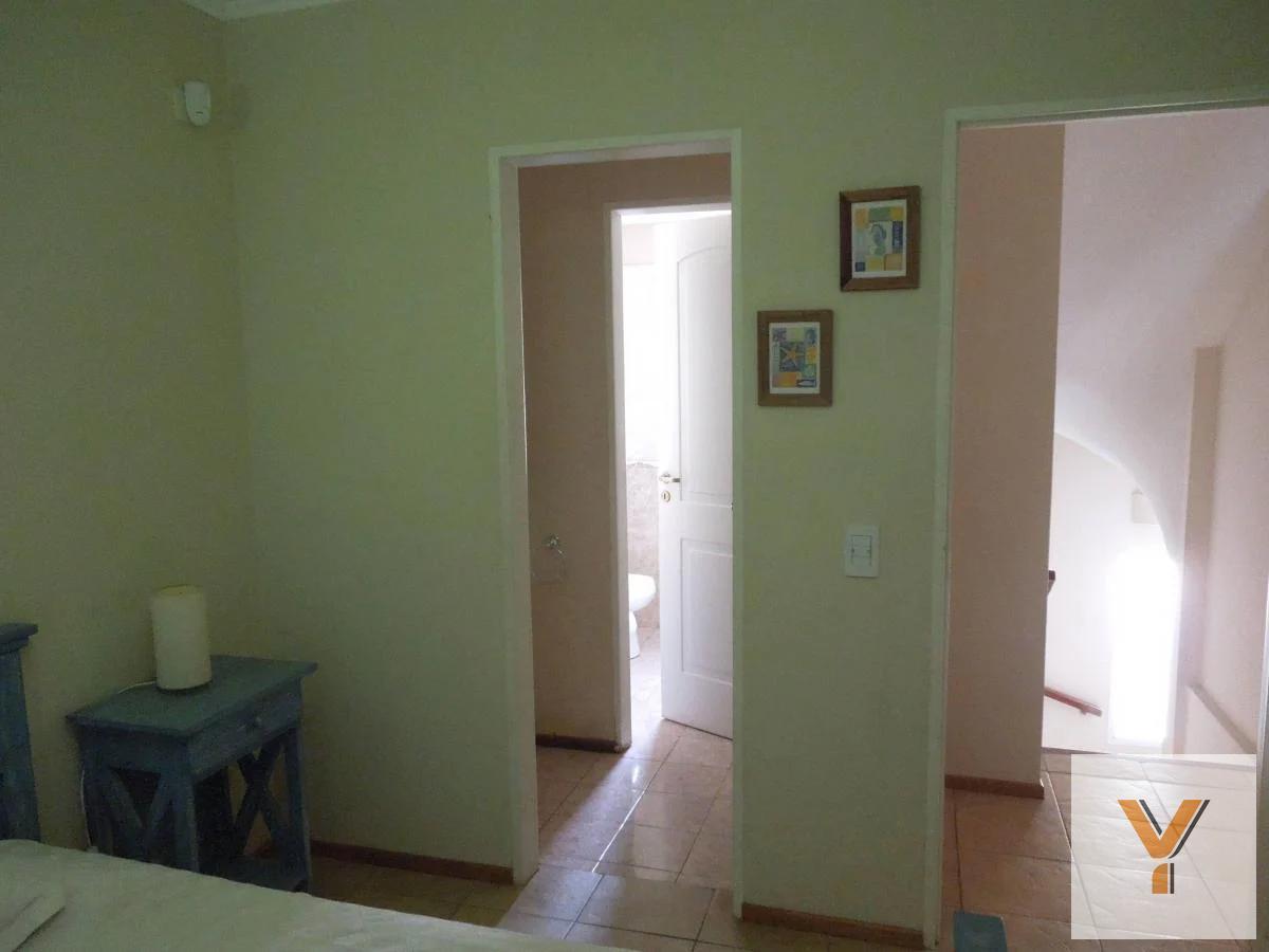 Foto de Tríplex en venta - 3 Dormitorios 1 Baño - 200Mts2 - Pinamar, imagen 3