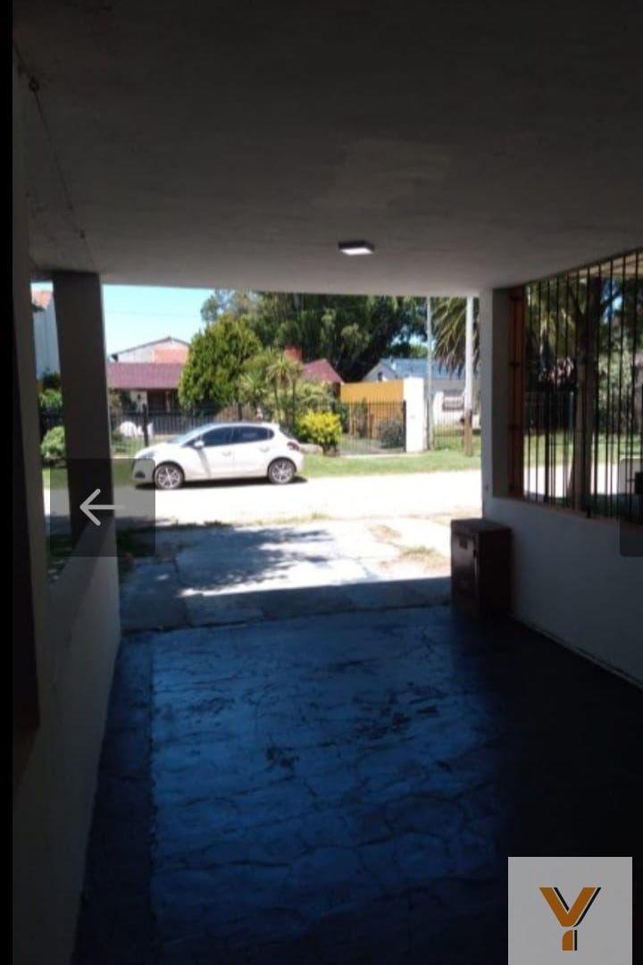 Foto de PH en venta - 2 Dormitorios 1 Baño - Mar del Tuyú, imagen 1
