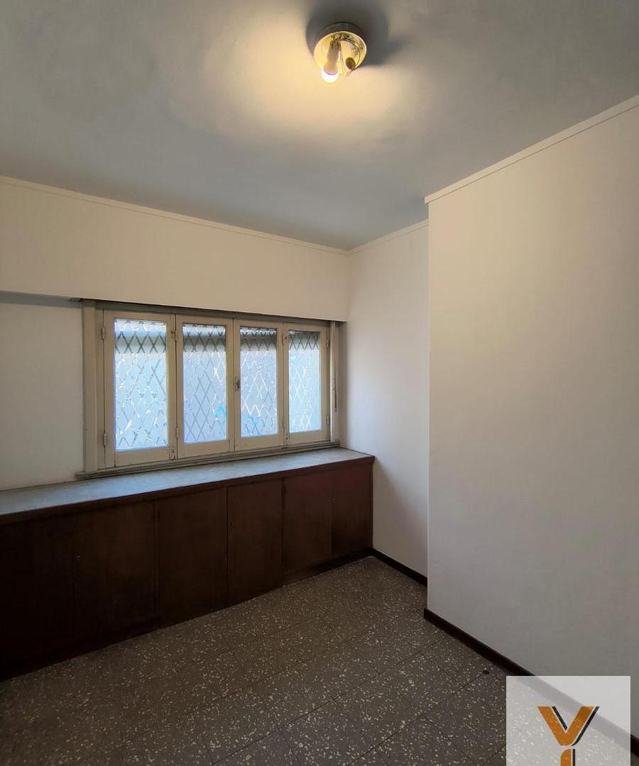 Foto de Casa en Venta - 6 Dormitorios 5 Baños - 195mts - La Plata, imagen 2