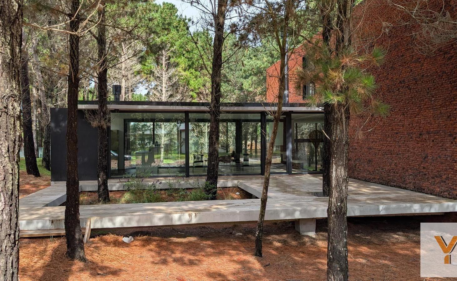 Foto de Casa en venta - 4 Dormitorios 3 Baños - Costa Esmeralda, imagen 5