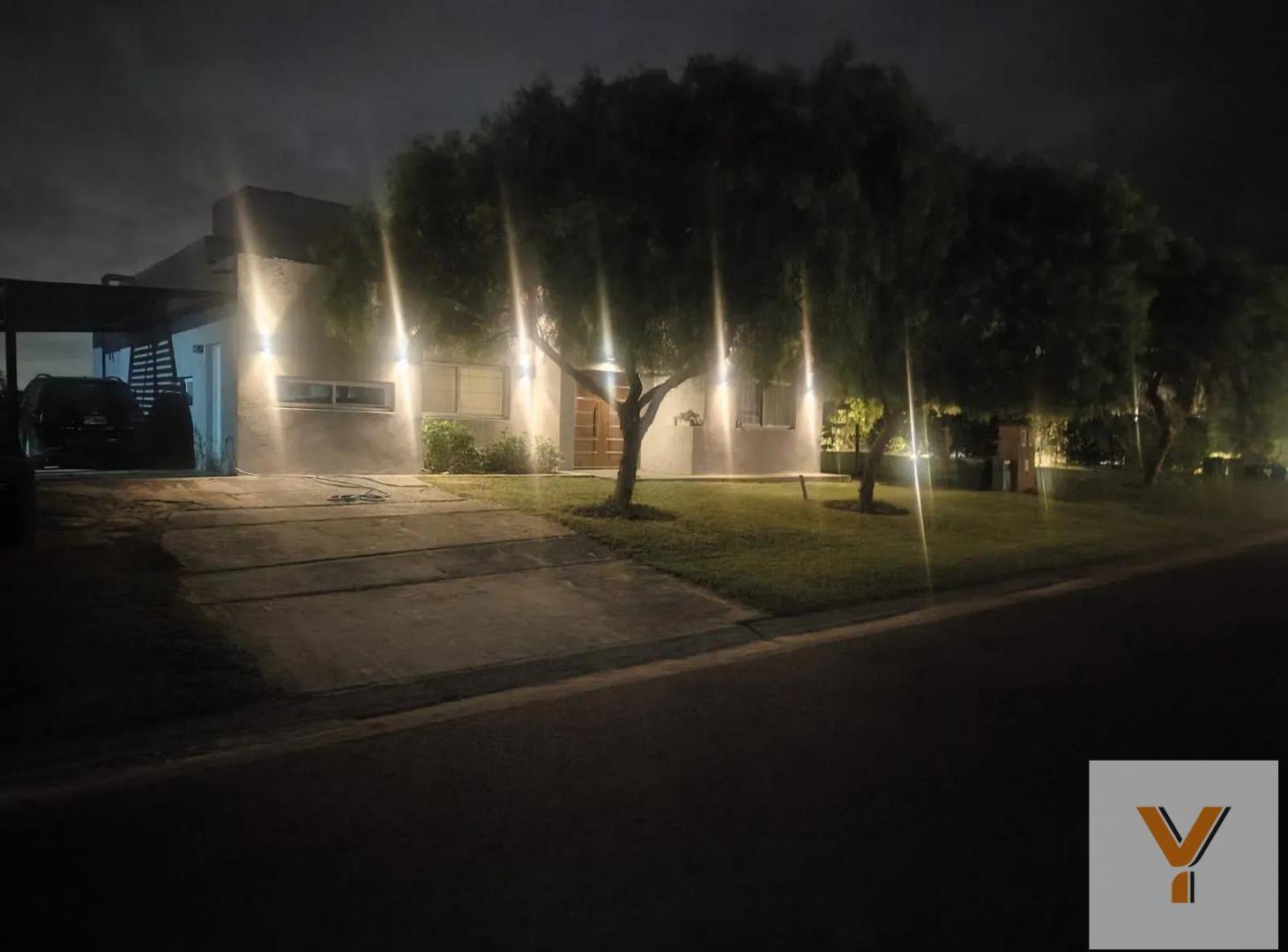 Foto de Casa en venta - 3 Dormitorios 4 Baños - Escobar, imagen 1