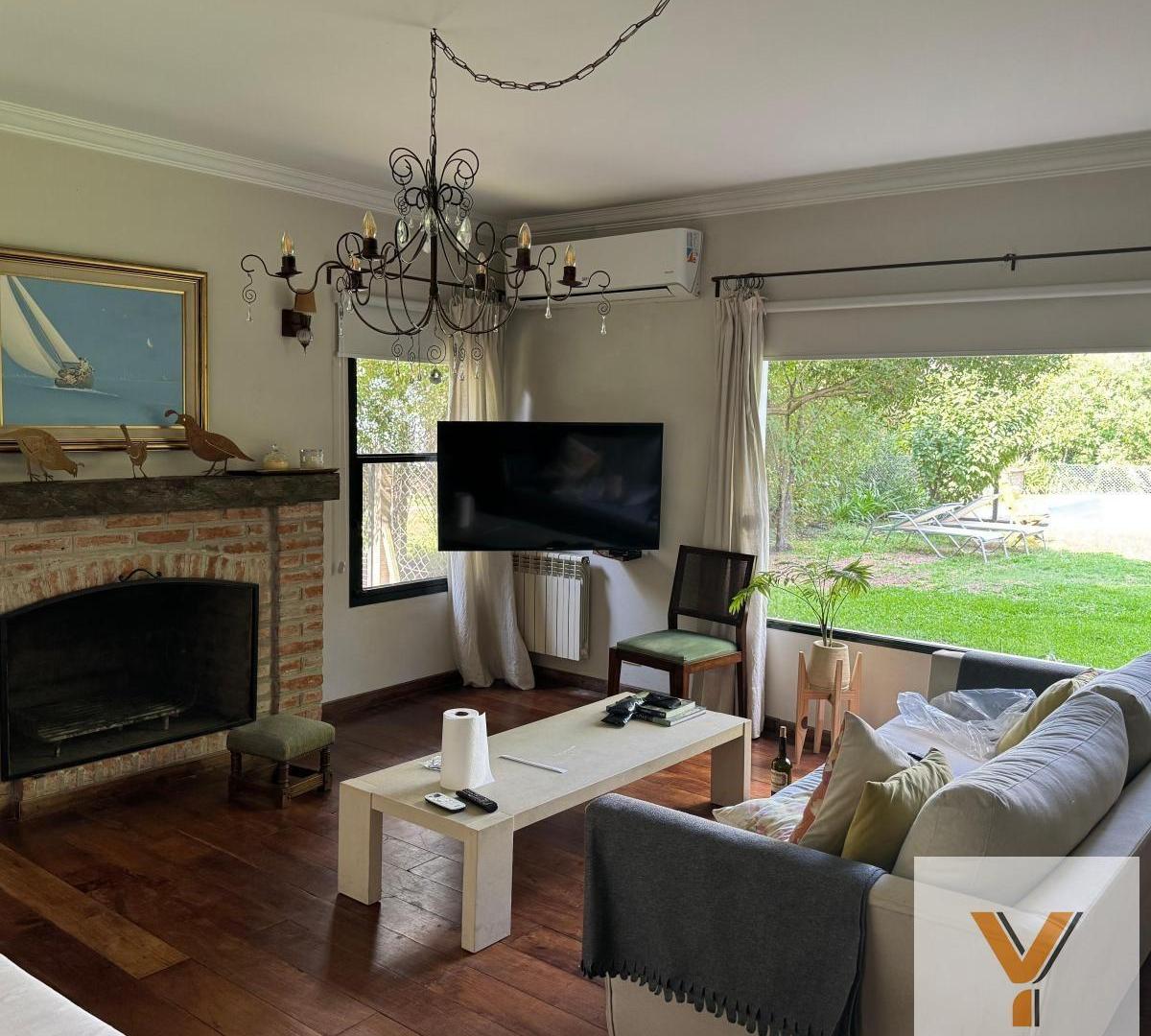 Foto de Casa en venta - 6 Dormitorios 6 Baños - San Miguel, imagen 2