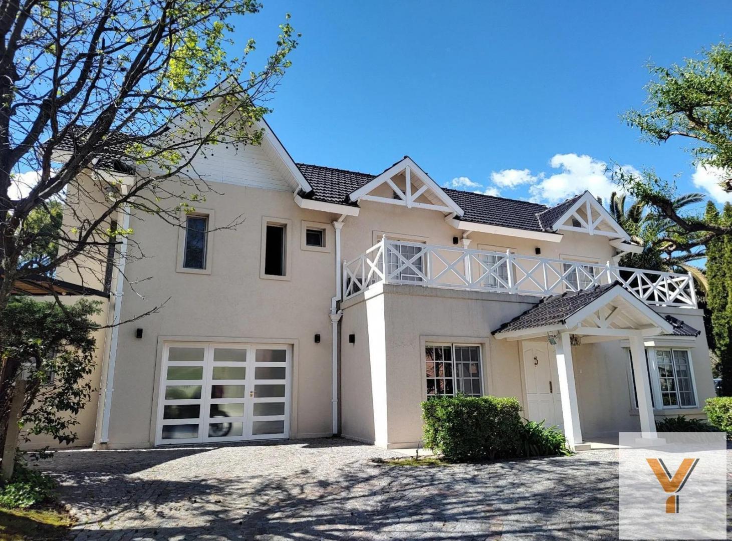 Foto de Casa en venta - 4 Dormitorios 8 Baños - Ezeiza, imagen 1
