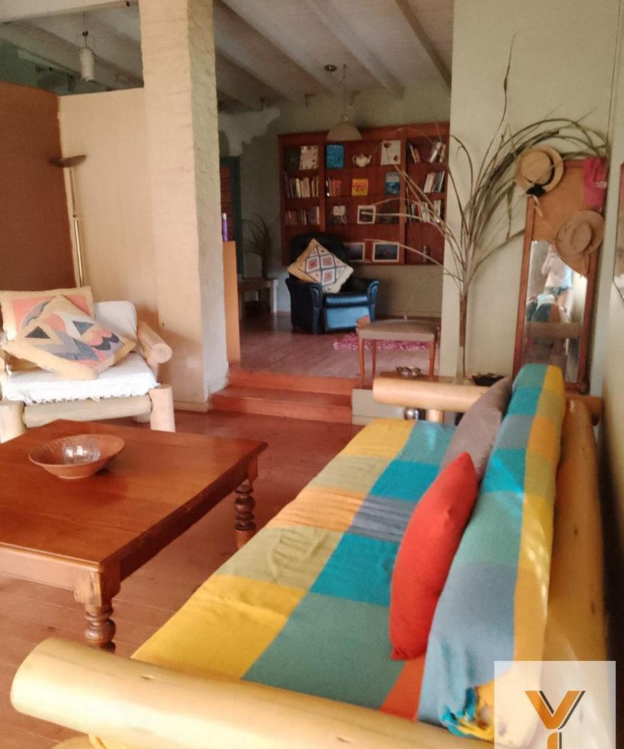 Foto de Casa en venta - 2 Dormitorios 2 Baños - Cochera - 3.237Mts2, imagen 5