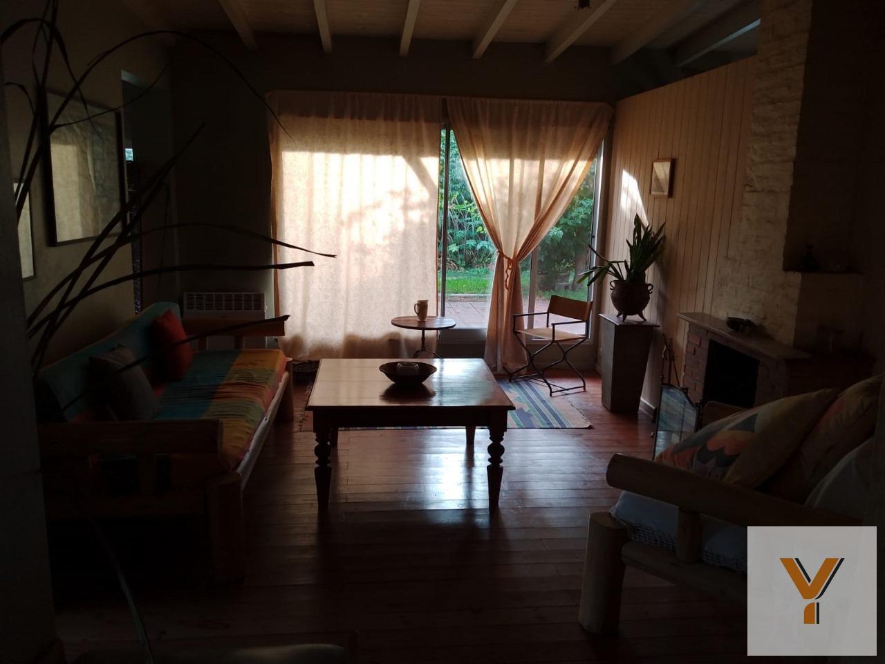 Foto de Casa en venta - 2 Dormitorios 2 Baños - Cochera - 3.237Mts2, imagen 4