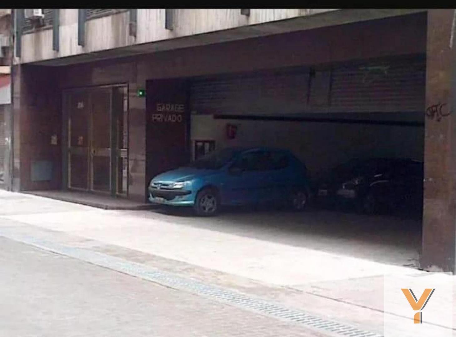 Foto de Cochera en venta - 12Mts2 - San Nicolás, imagen 2