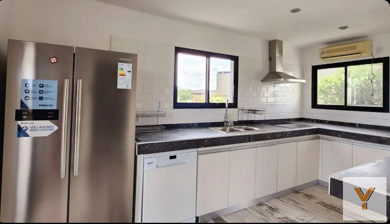 Foto de Casa en venta - 3 Dormitorios 3 Baños - Escobar, imagen 4