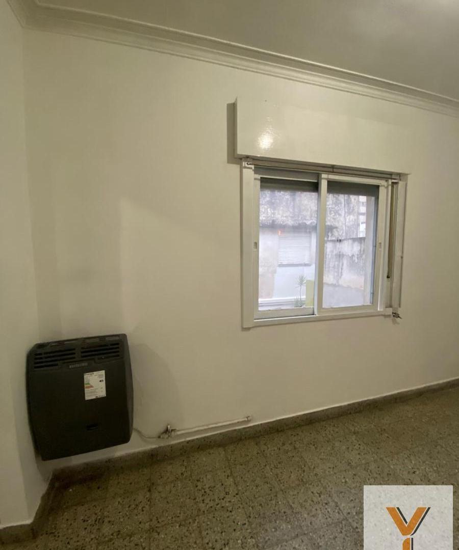Foto de PH en alquiler - 3 Dormitorios 1 Baño - La Plata, imagen 2