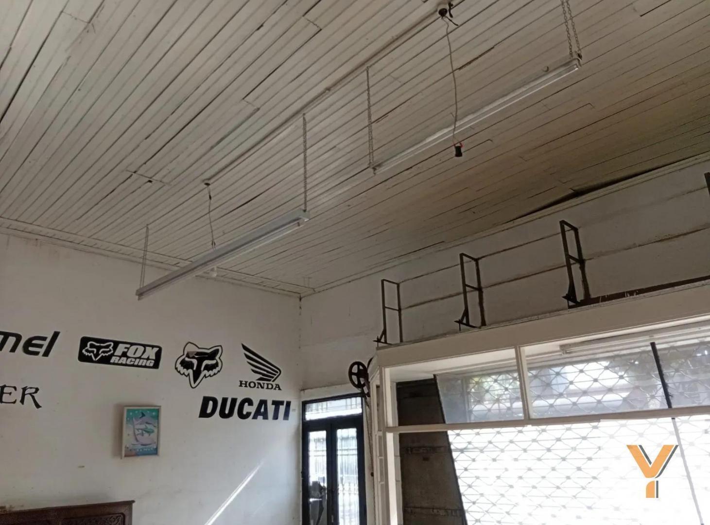 Foto de Edificio Comercial en venta - 4 Ambientes - General San Martín, imagen 2