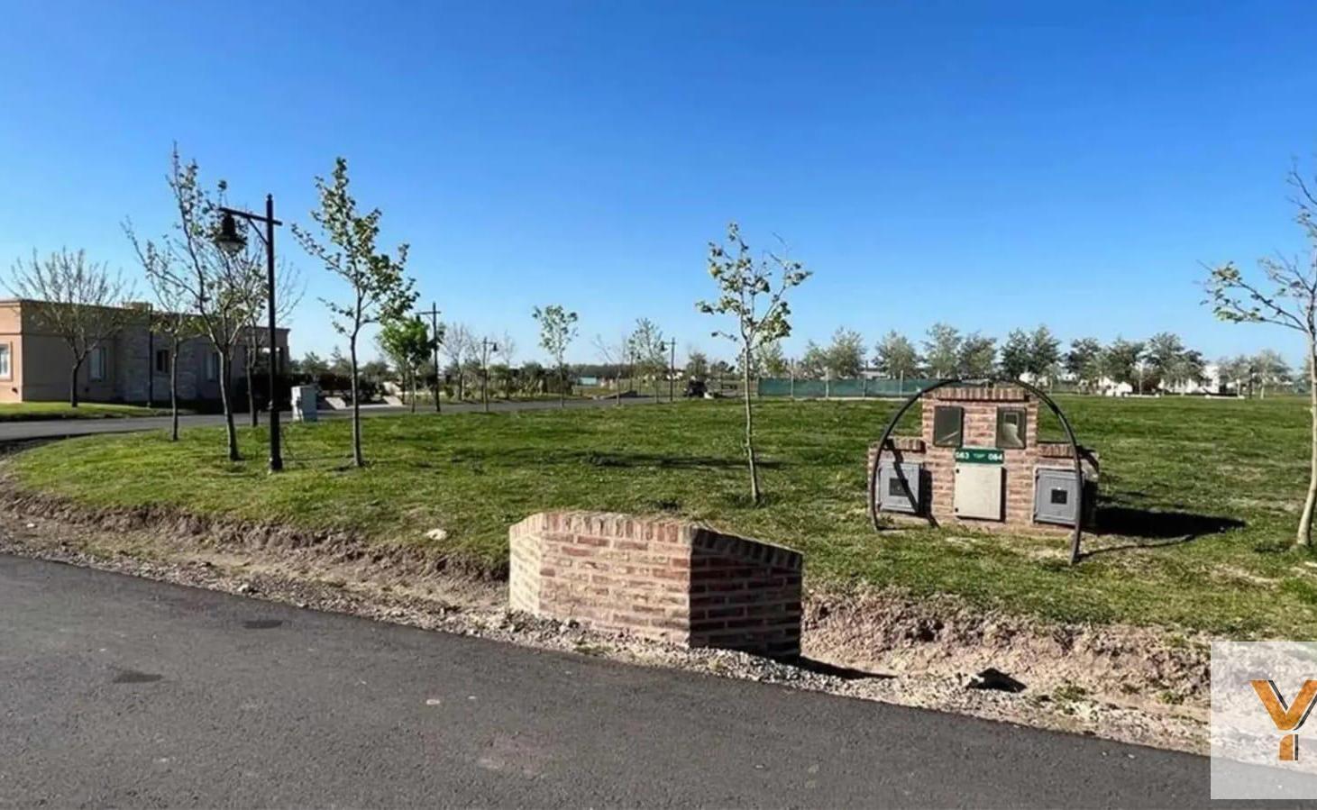 Foto de Terreno en venta - 980mts2 - Haras del Sur III - La Plata, imagen 1