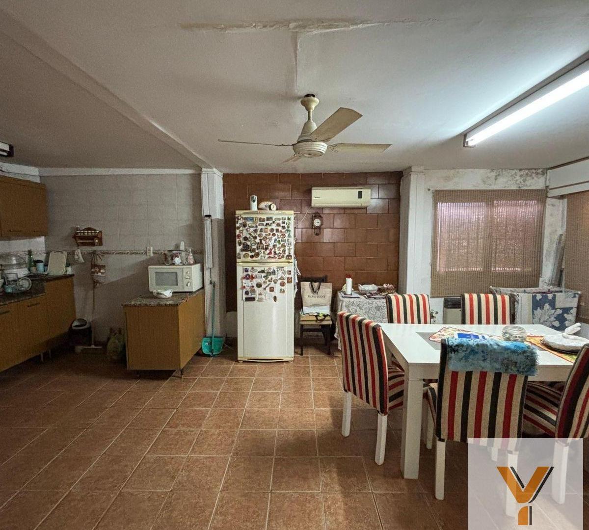 Foto de PH en venta - 2 Dormitorios 1 Baño - Vicente López, imagen 2