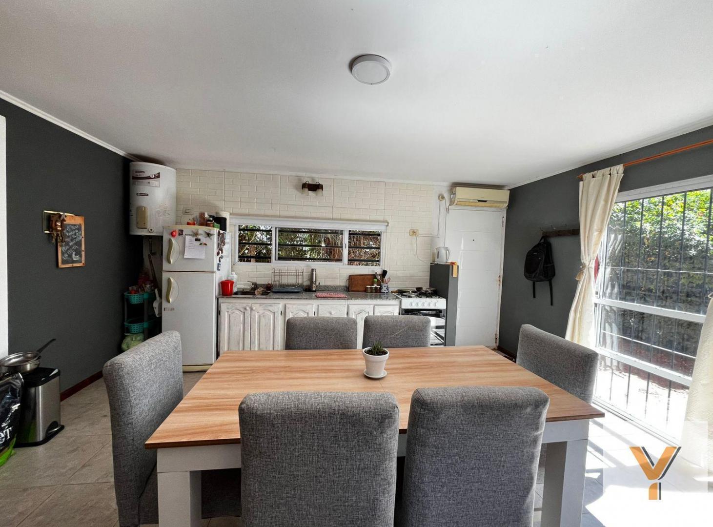 Foto de Casa en venta - 2 Dormitorios 2 Baños - Parque Sicardi., imagen 4